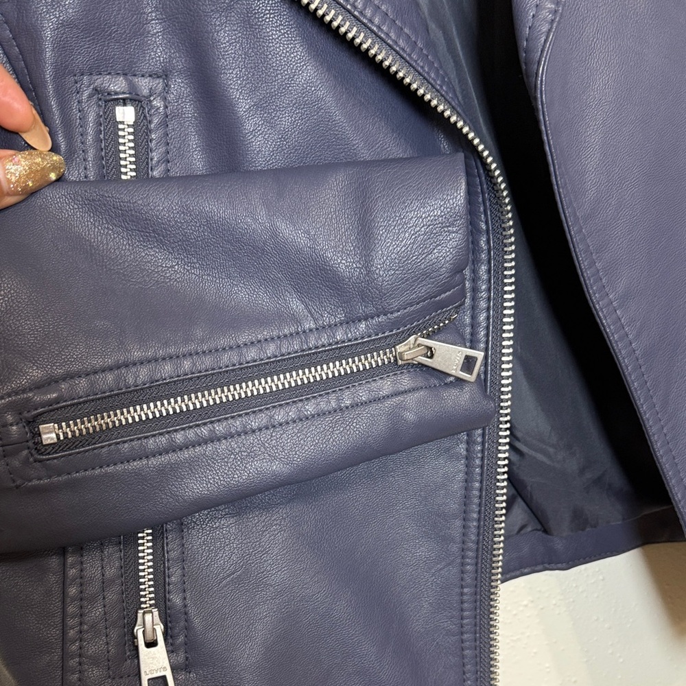 Levi's Navy Leather Jacket with Silver Details - Picture 3 of 6